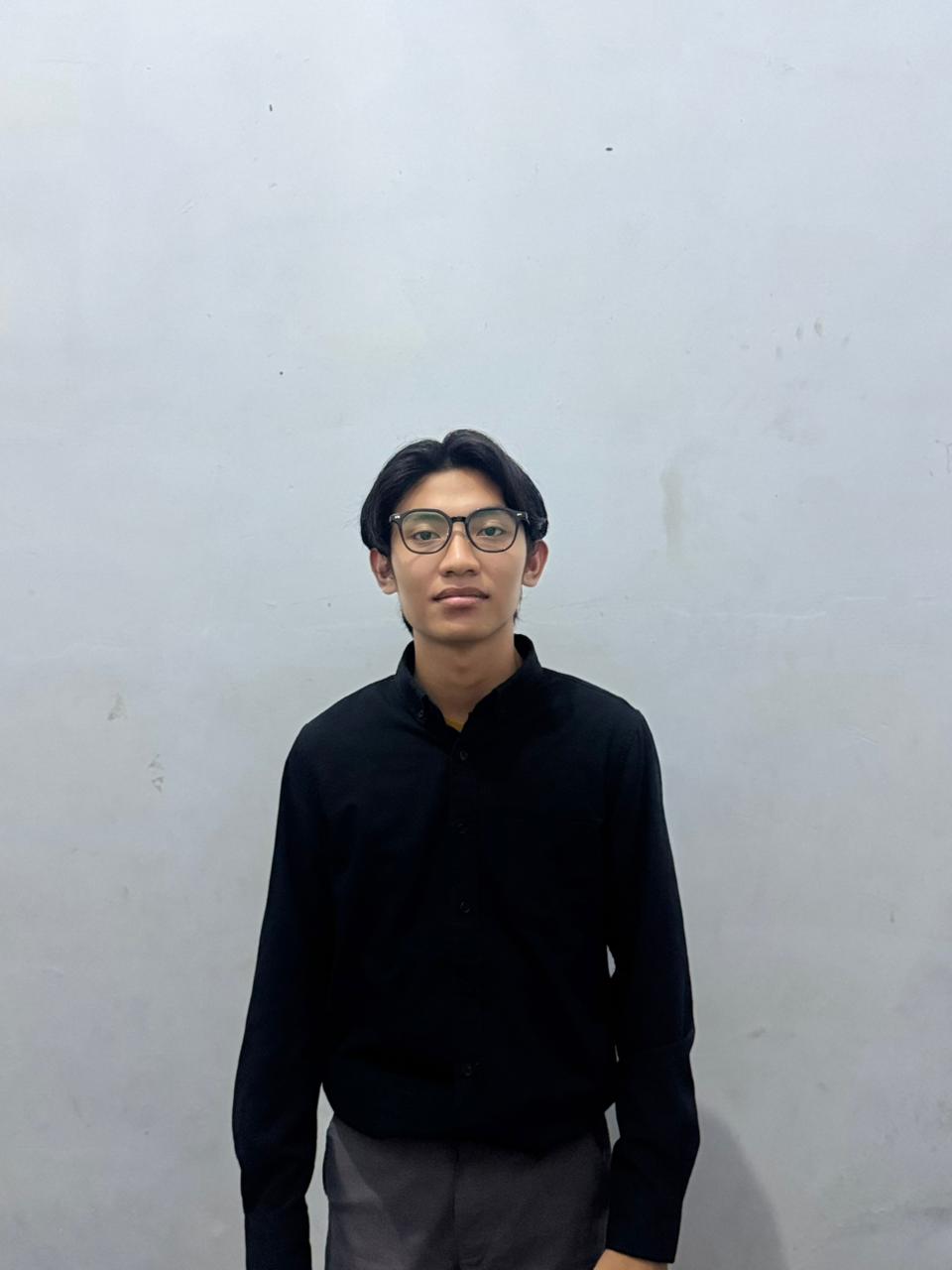 Potret Rendi Satrio Prabowo, Manager Keuangan di CV Benih Rakyat